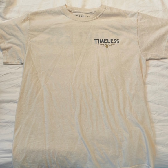 Timeless Shirt - Picture 1 of 2